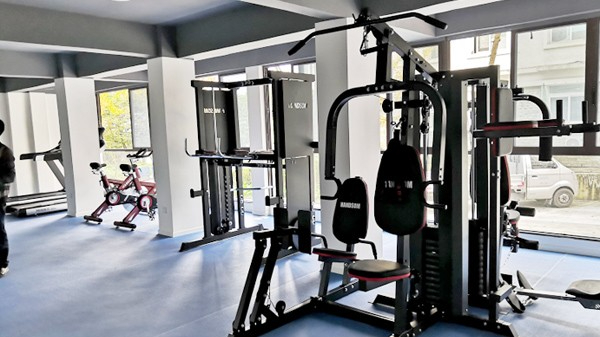 5人站綜合訓(xùn)練器是鍛煉身體的什么地方？