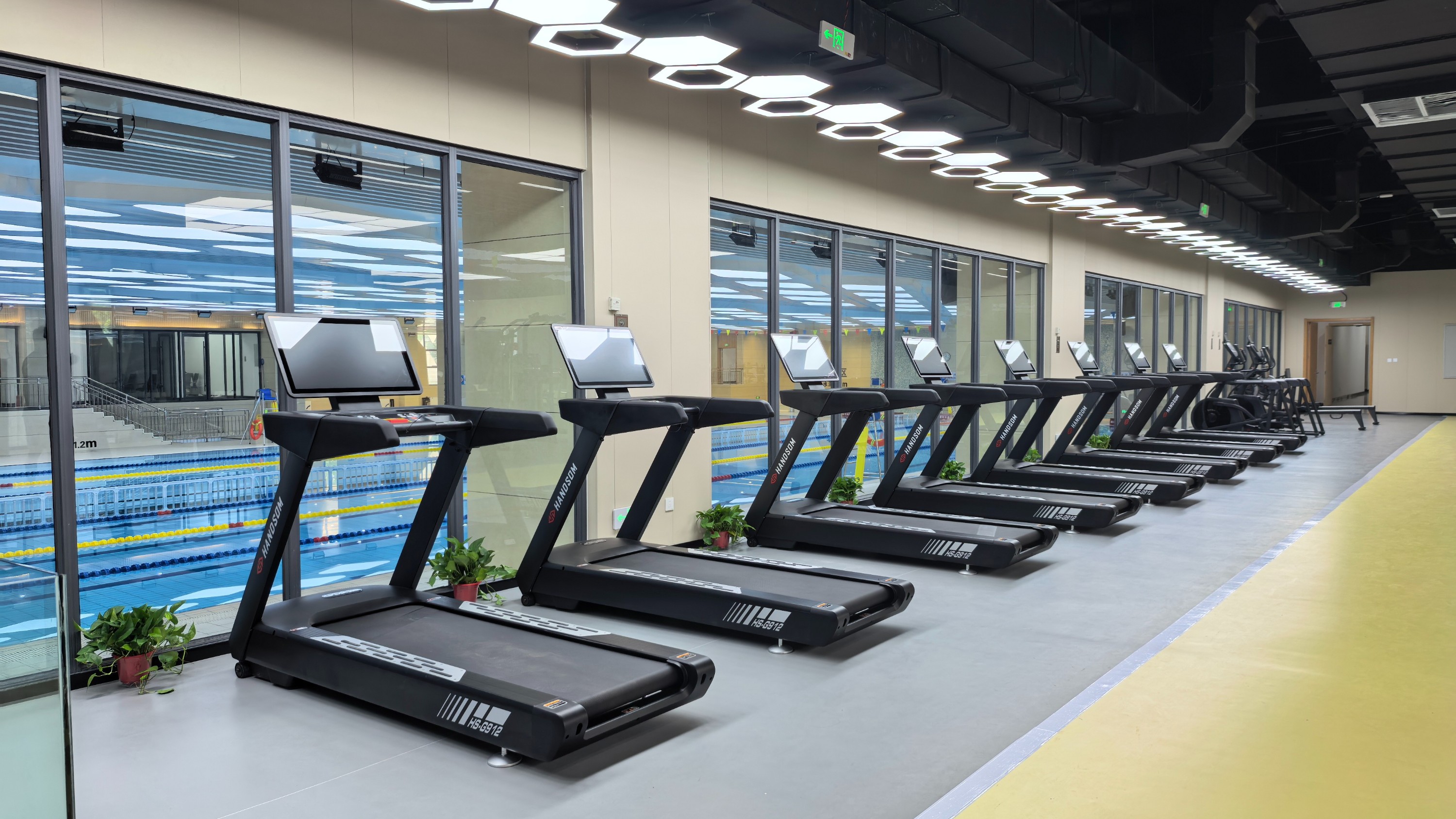 綜合訓練器哪款好？這幾款助力全身鍛煉,提升健身效果