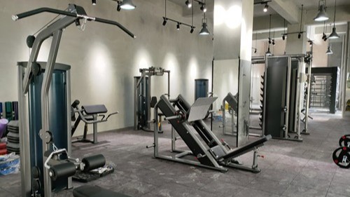 蝴蝶機(jī)夾胸標(biāo)準(zhǔn)動(dòng)作是什么？悍德森來告訴您