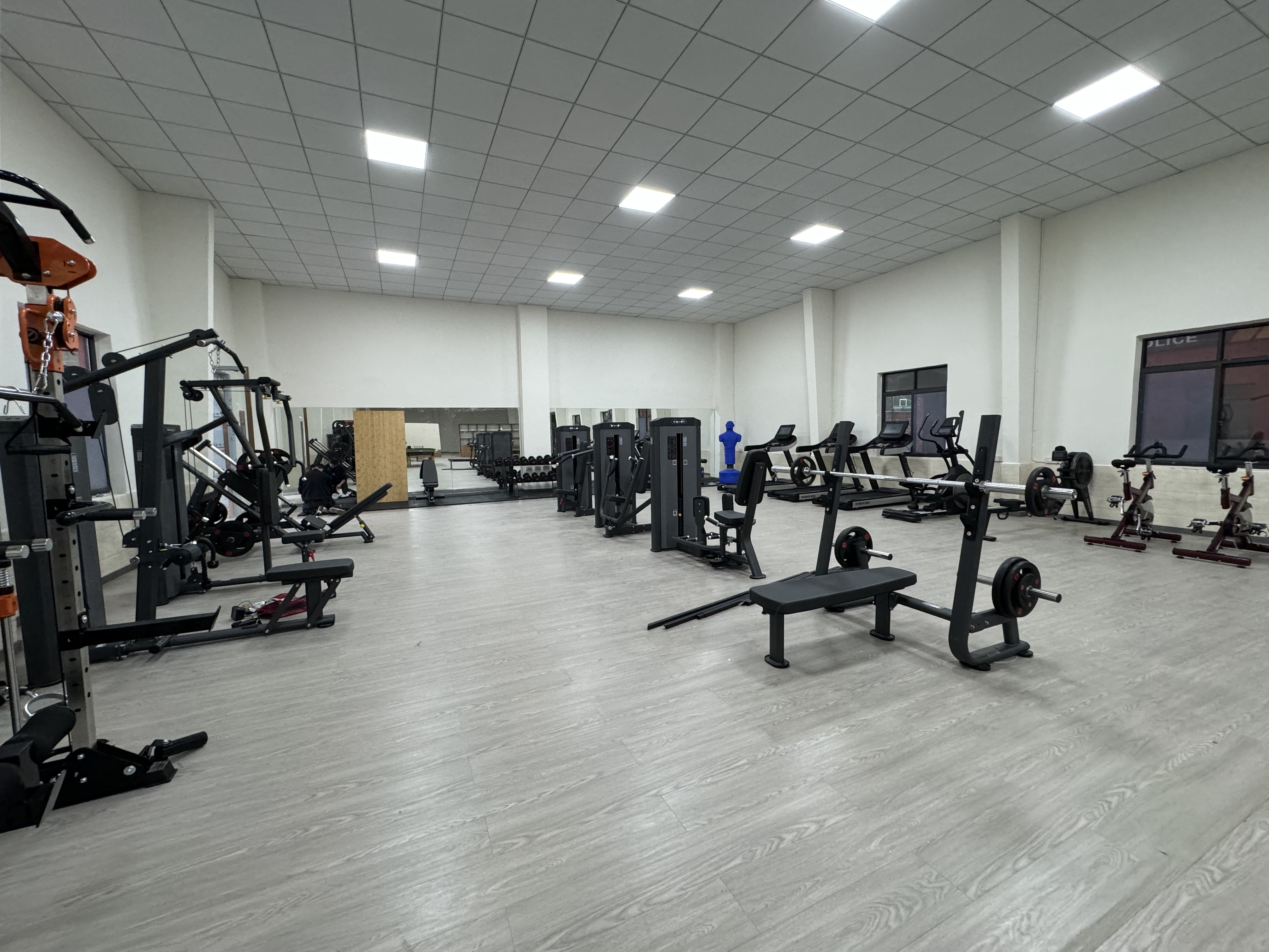 悍德森| 四川省南寶山服飾有限公司  健身房配置方案