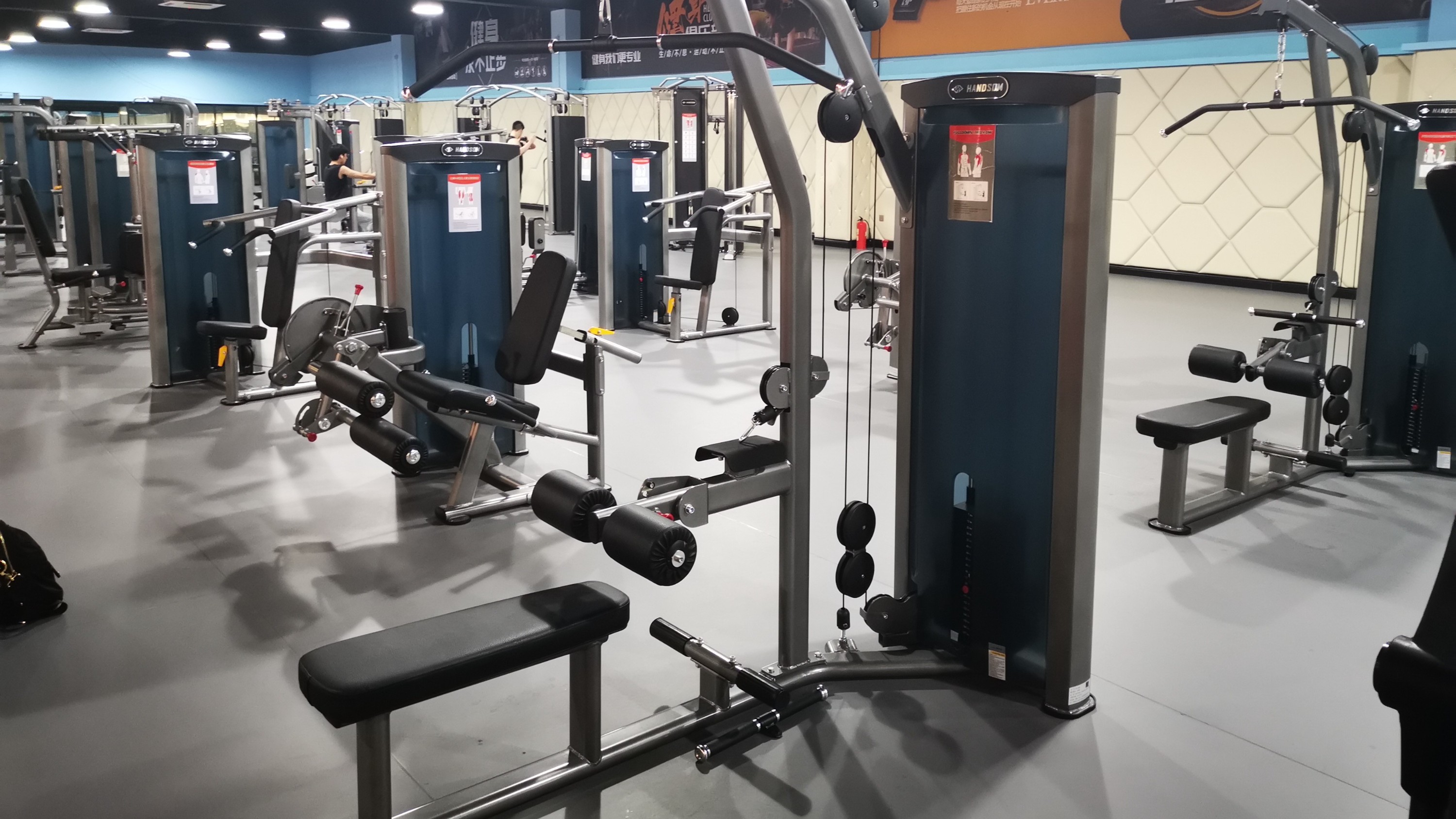 單位采購室內(nèi)健身器材去哪里--悍德森健身器材