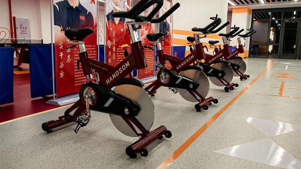 商用室內(nèi)健身器材廠家在哪找？